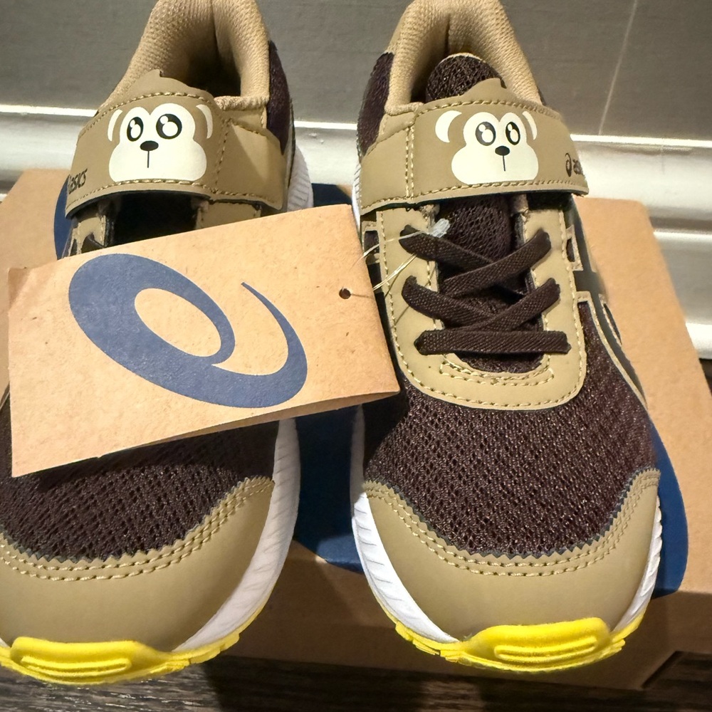 Asics Kids Sneakers with Bear Design in Brown and Beige